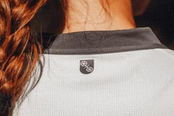 虎扑评分-复古与潮流融合！美因茨05新客场球衣发布，或成日常穿搭新宠