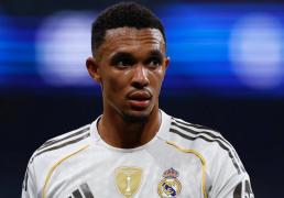 虎扑社区-半年就重返(fǎn)英超？曝阿诺德冬窗告別(bié)皇马，曼城有望天价补强右后卫