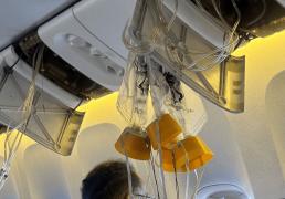 虎扑社区-國(guó)航飞法兰克福的航班氧气面罩系统故障返航！刚有航班备降