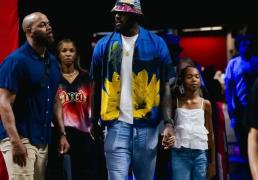 虎扑平台-詹姆斯前队友提议老詹离开湖人，暗示队友不如加入迈阿密热火