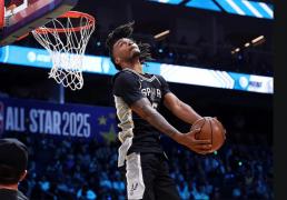 虎扑app-再见威尔逊！篮网、马刺、火箭酝酿三方交易，1米(mǐ)98后卫空降布鲁克林