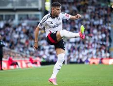 虎扑首页-天空：富勒姆正在等待帕尔梅拉斯对佩雷拉的报价