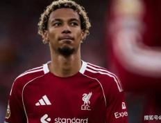 虎扑中国-利物浦：雨果·埃基蒂克明确回应了亚历山大·伊萨克创纪录的签约，并透露了“问题”判决