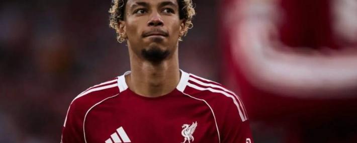 虎扑中国-利物浦：雨果·埃基蒂克明确回应了亚历山大·伊萨克创纪录的签约，并透露了“问题”判决