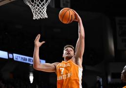 hupu虎扑-波兰内线新秀签约费城76人，或缺席欧洲杯