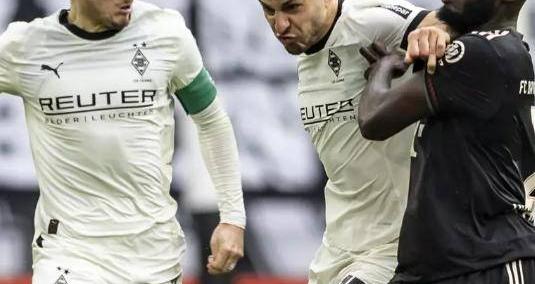 虎扑平台-德国杯前瞻：门兴格拉德巴赫对阵卡尔斯鲁厄