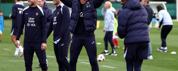 虎扑社区-（外代(dài)二线）足球——世预赛：法国队备战