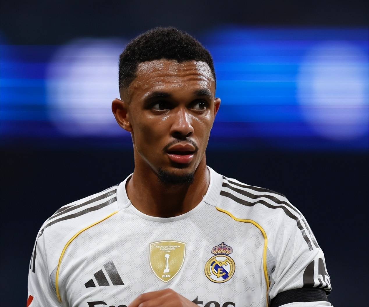 虎扑社区-半年就重返(fǎn)英超？曝阿诺德冬窗告別(bié)皇马，曼城有望天价补强右后卫