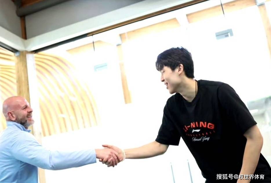 虎扑首页-波特兰开拓者官方宣布与2025年首轮16号秀杨瀚森完成签约