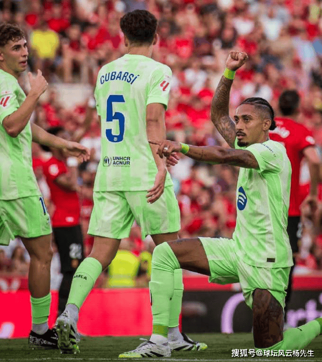 虎扑下载-西甲战火重燃,巴萨3-0大胜马洛卡,马洛卡两人染红吞苦果