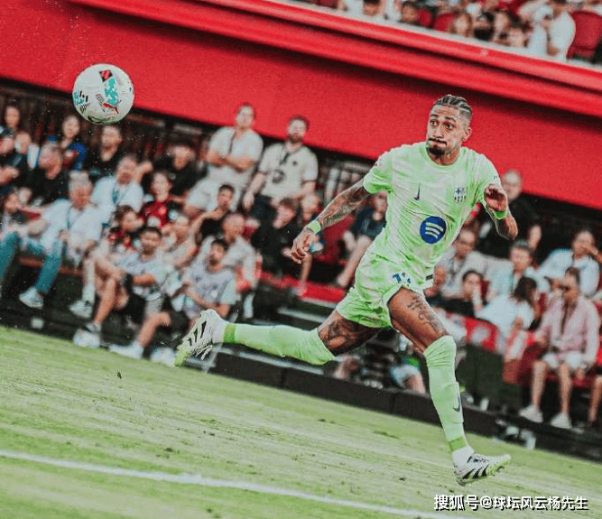 虎扑下载-西甲战火重燃,巴萨3-0大胜马洛卡,马洛卡两人染红吞苦果