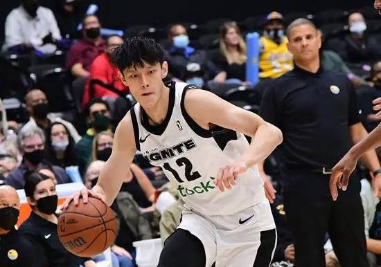 虎扑首页-中(zhōng)国新晋NBA球员曾凡博加盟布鲁克林篮网