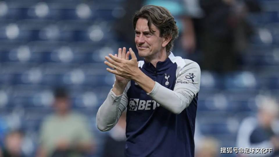 虎扑官网-托特纳姆热刺在三家俱乐部的争夺战中將(jiāng)利兹联视为“新维吉尔·范戴克”