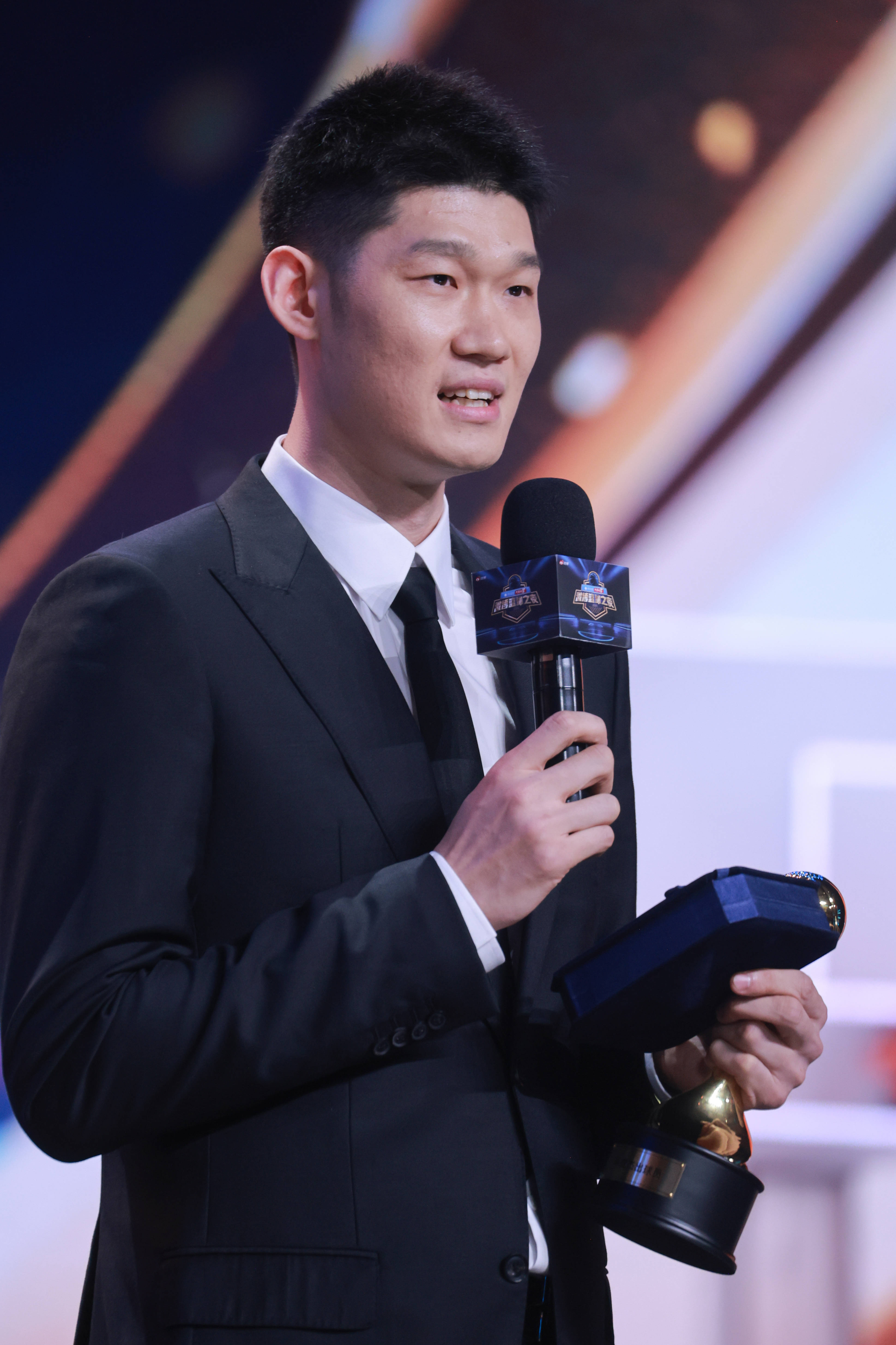 虎扑中国-胡金秋:为中国篮球拼尽全力 希望中国篮球越(yuè)來(lái)越(yuè)好