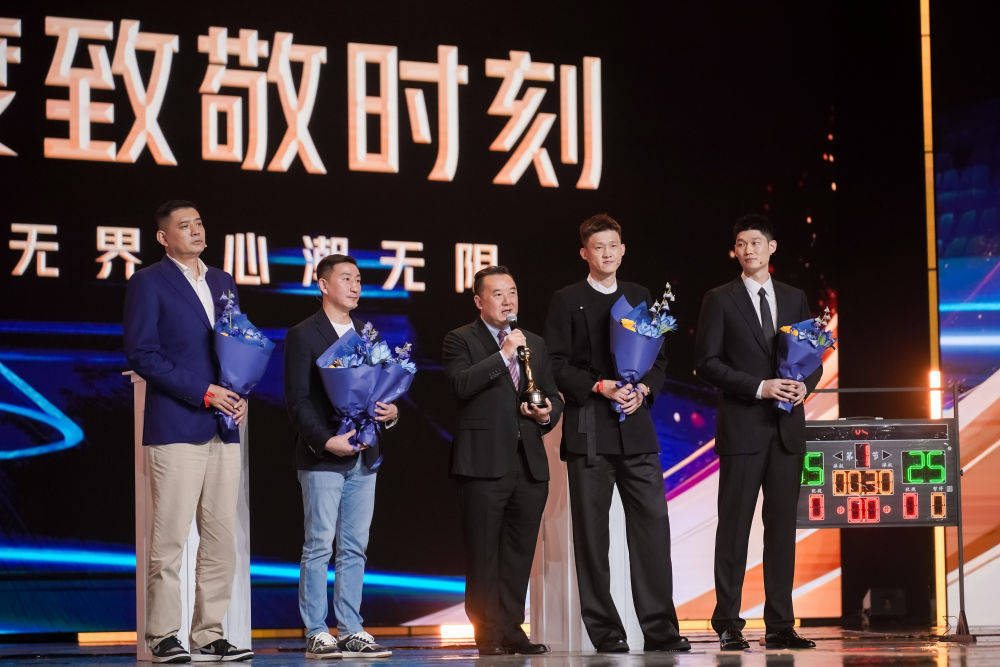 虎扑中国-胡金秋:为中国篮球拼尽全力 希望中国篮球越(yuè)來(lái)越(yuè)好