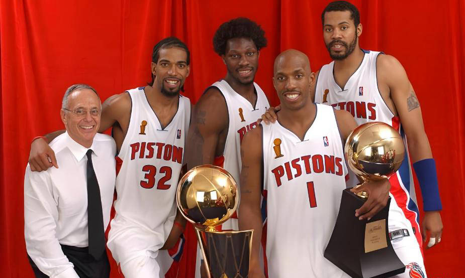 虎扑网址-廻(huí)顾底特律活塞(sāi)的传奇历史