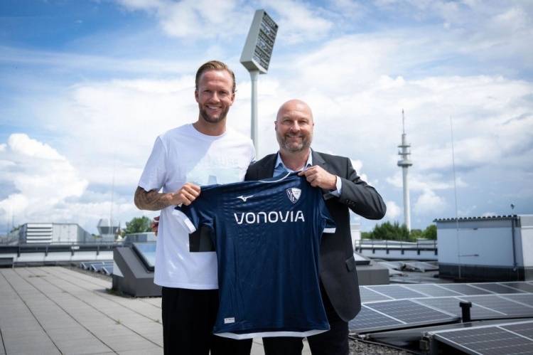 虎扑评分-官方(fāng)：波鸿从柏林联签下33岁后卫福格特，双方(fāng)签约至2027年