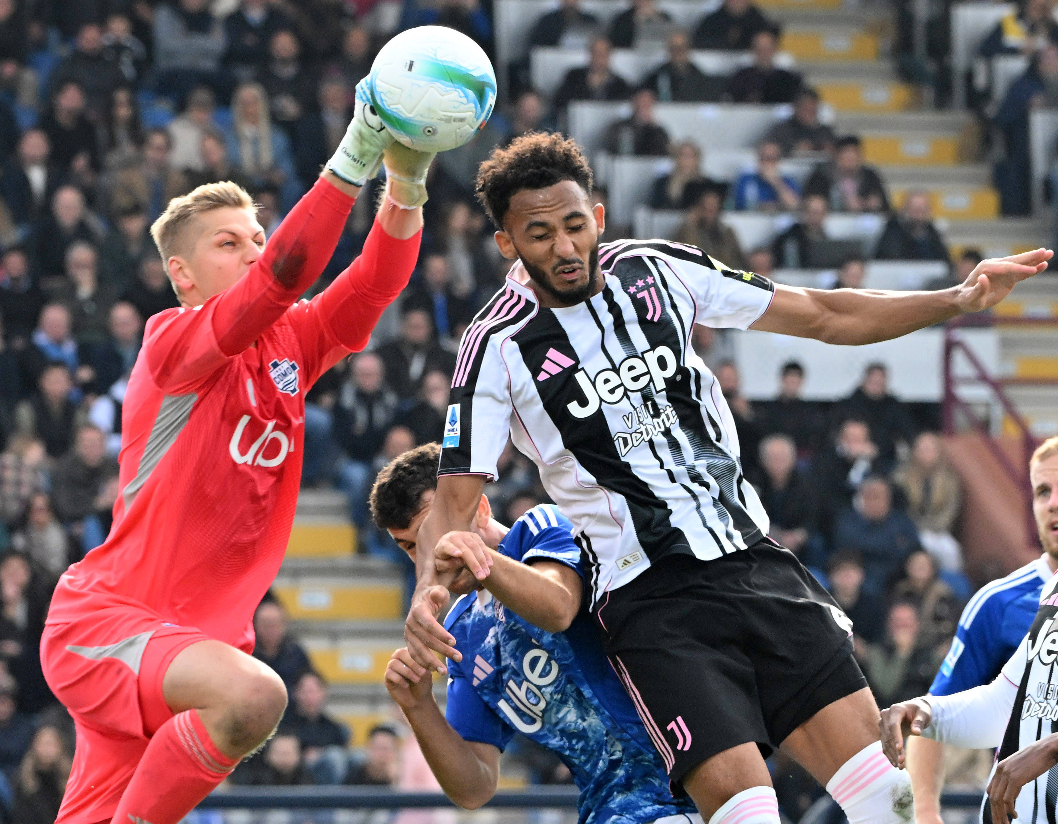 虎扑官网-(体育)足球——意甲:科莫胜尤文图斯