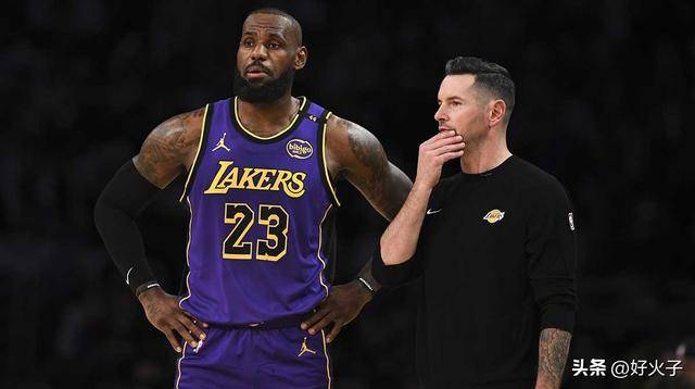 虎扑app-勒布朗·詹姆斯在湖人队强势开局之(zhī)际,对JJ·雷迪克直言不讳