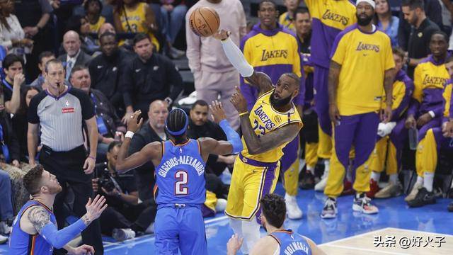 虎扑app-湖人队在詹姆斯回归后开局火热,这让一些球迷开始憧憬总冠军